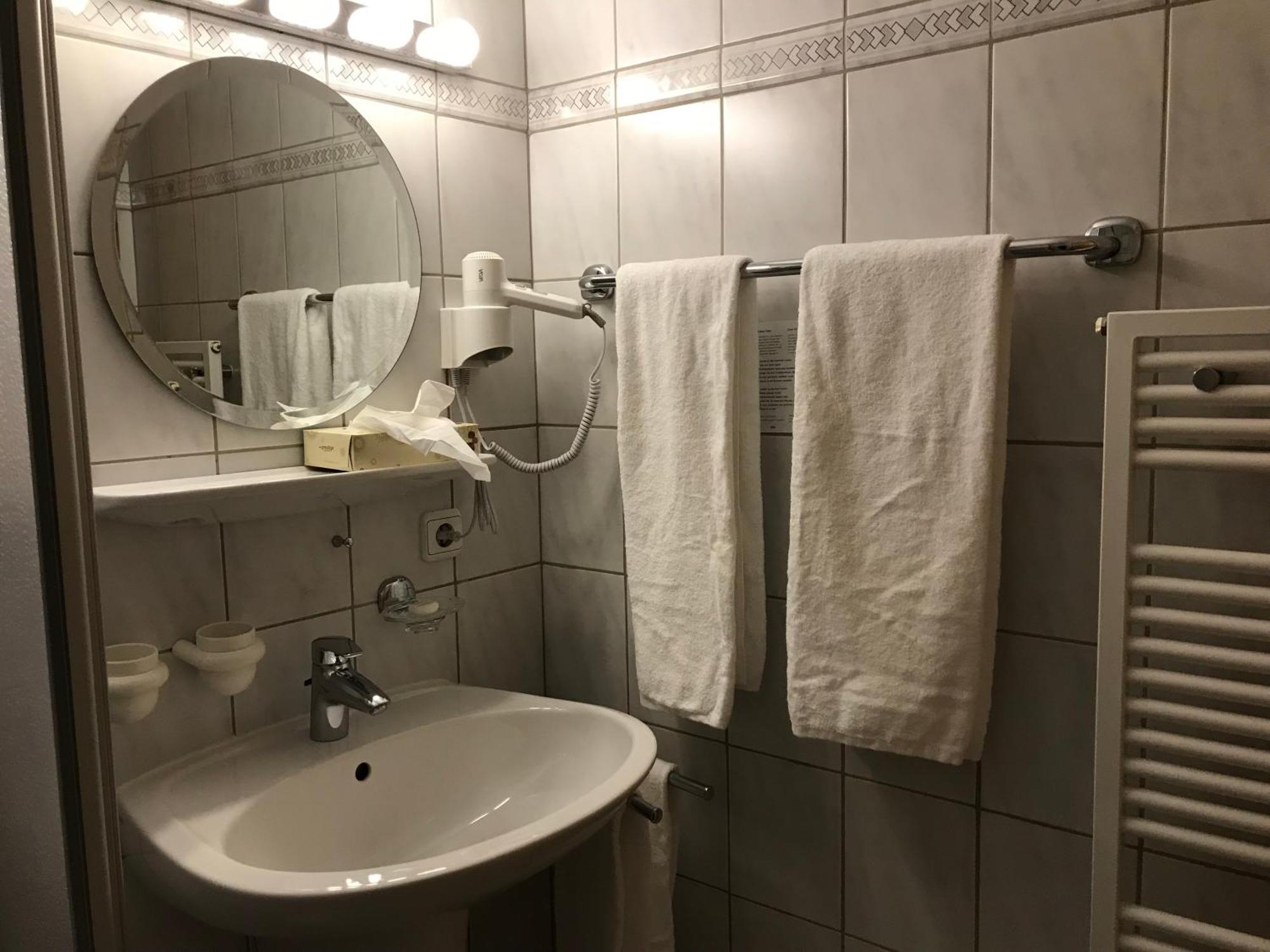 Hotel Hohe Schule Bad Überkingen Kamer foto