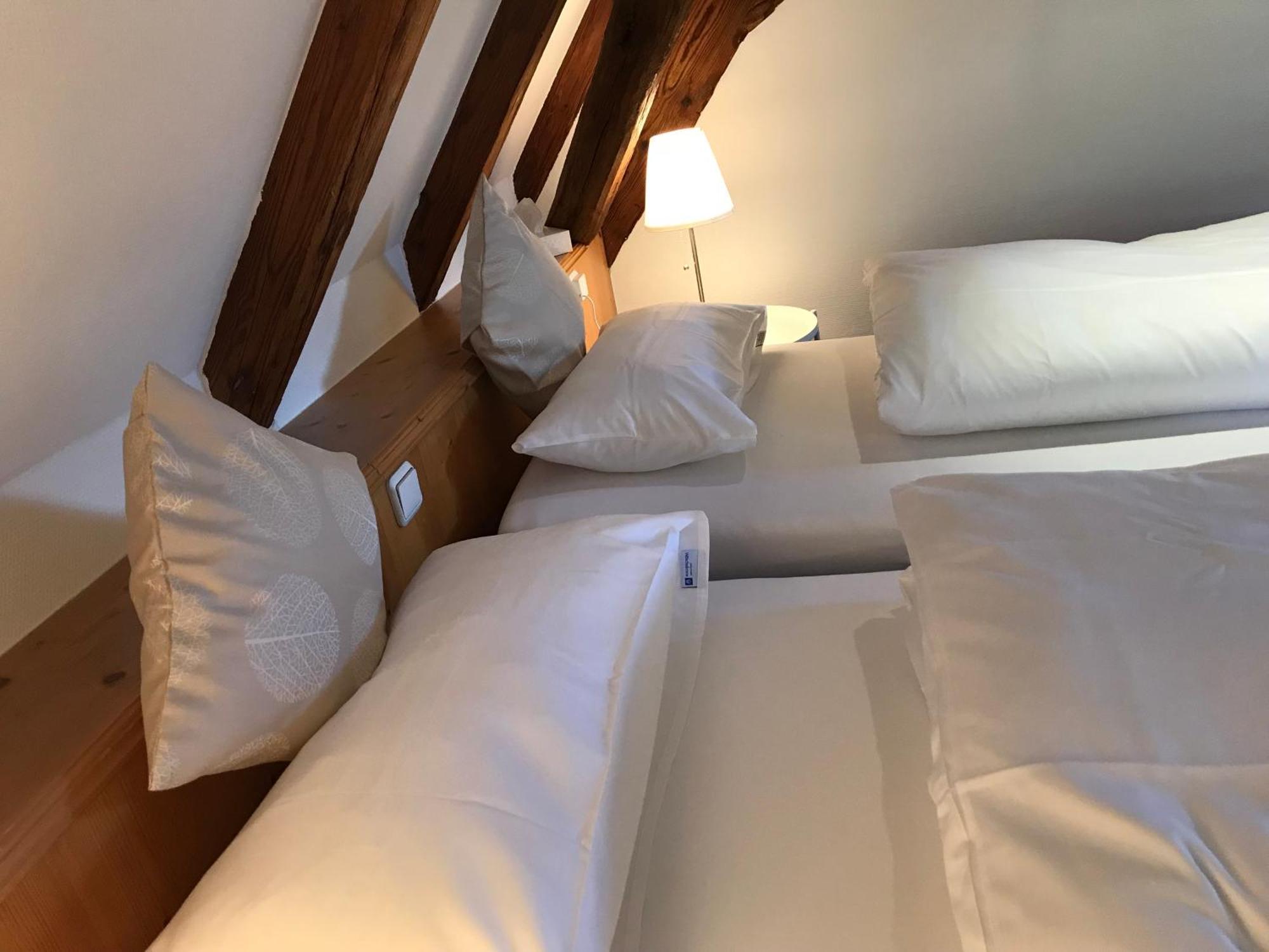Hotel Hohe Schule Bad Überkingen Kamer foto