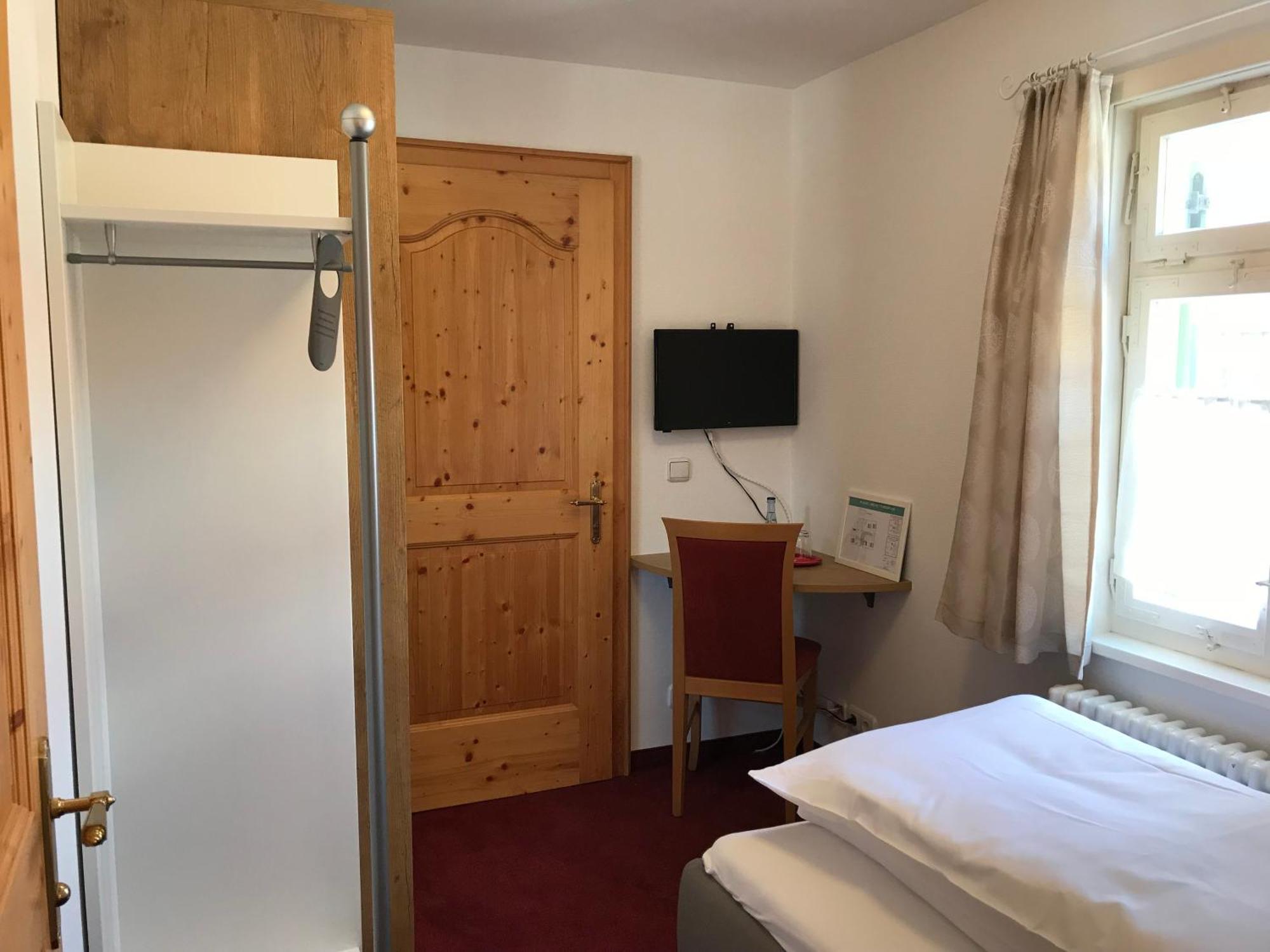 Hotel Hohe Schule Bad Überkingen Kamer foto