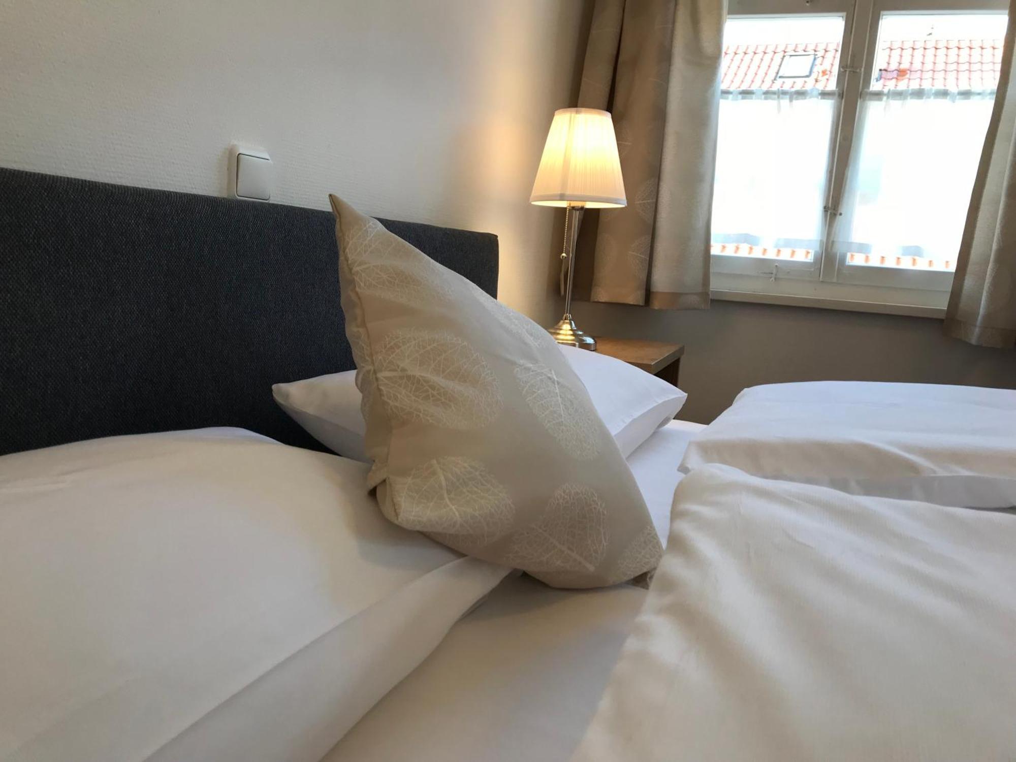 Hotel Hohe Schule Bad Überkingen Kamer foto